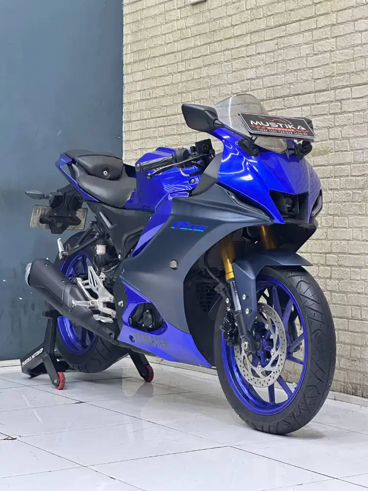 R15 V4 CONNECTED BIRU