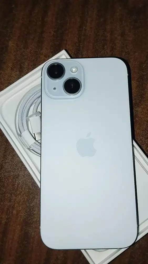 DIJUAL IPHONE 15 BLUE 128 GB