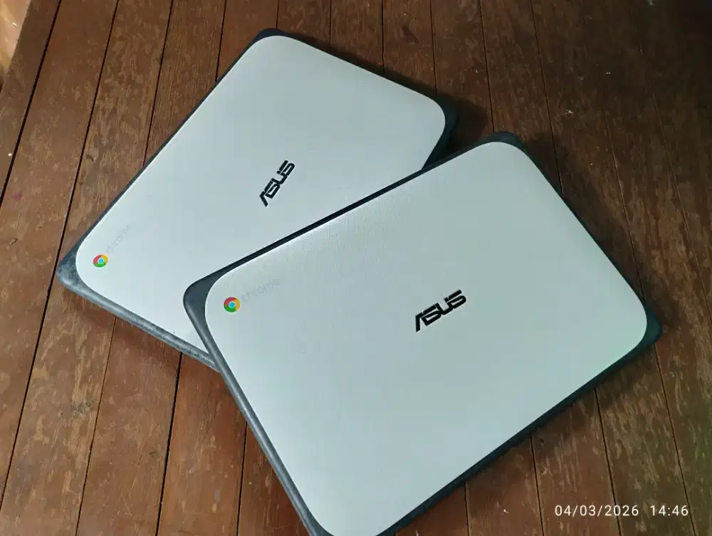 2 unit Chromebook Asus C202
