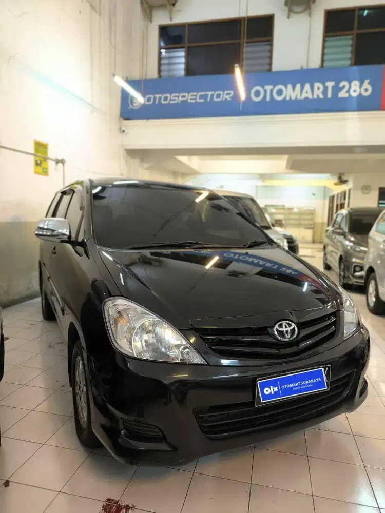TOYOTA 2012 INNOVA SOLAR E 2.5 M/T HITAM MURAH OTOMART 286 KENJERAN