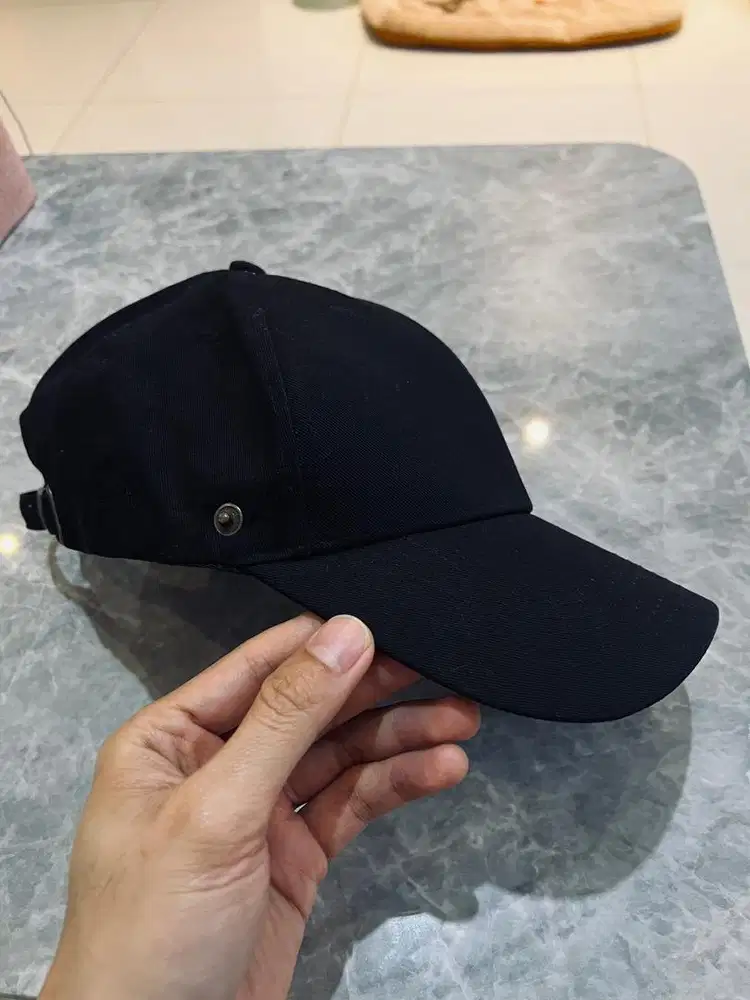 Topi Hitam Polos Adjustable – Murah 25rb