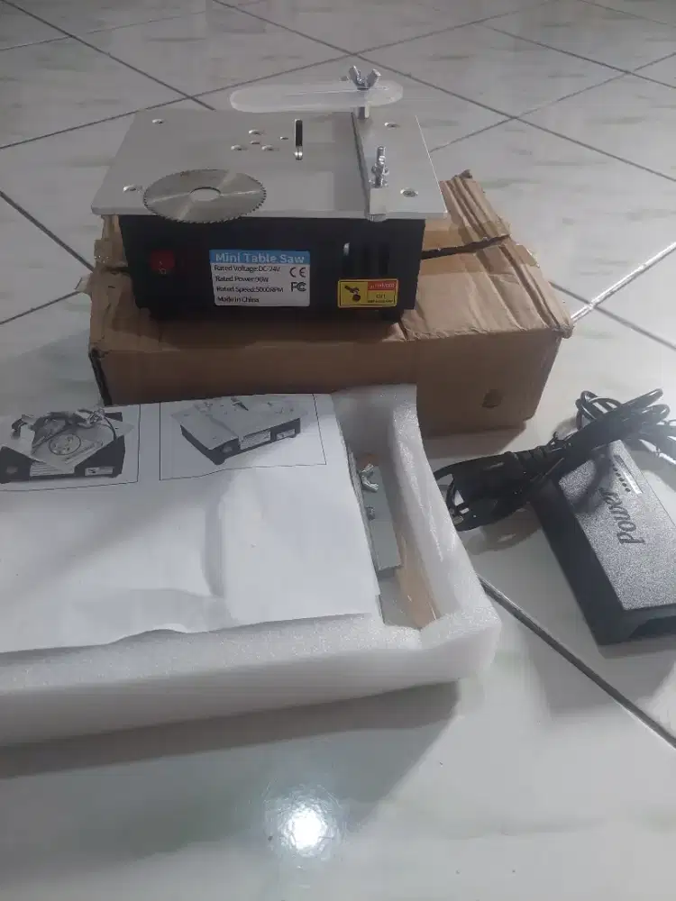 Mesin gergaji meja mini saw