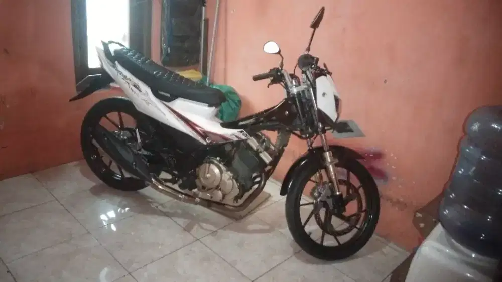 Satria FU karburator 2012.ss komplit,pajak hidup 06/2026