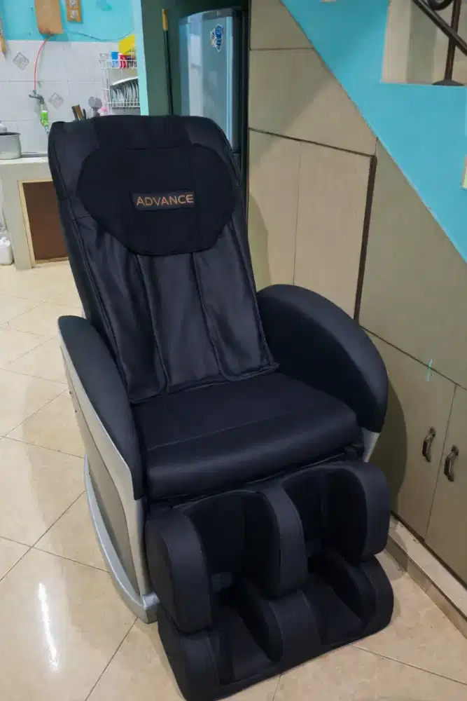 Kursi Pijat Advance