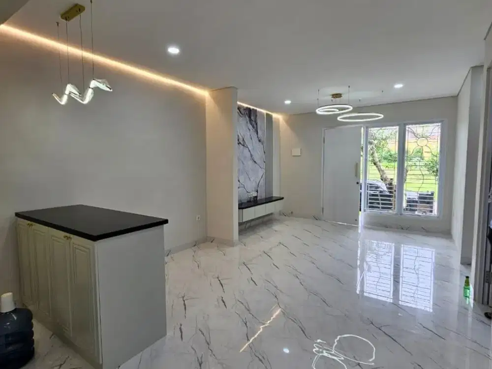 Dijual Rumah Cantik, Bagus, 2 Lantai, Nyaman, Aman, Asri Bebas Banjir di Delatinos BSD Tangerang Selatan