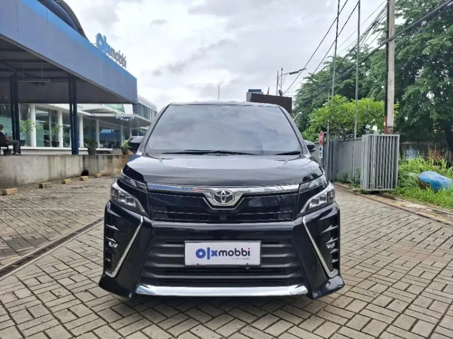 DP 5% Toyota Voxy 2.0 Bensin-AT 2019 Hitam CBICB