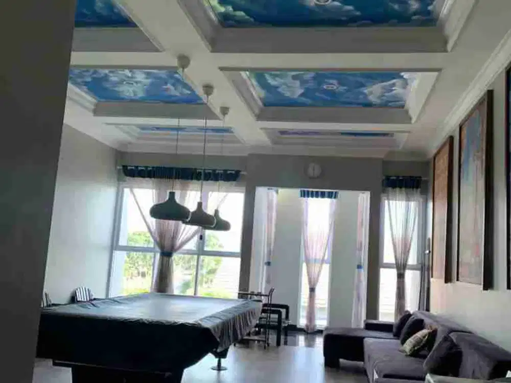 Rumah cantik posisi di hoek, Graha Raya