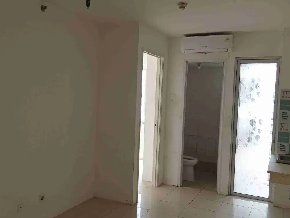 Sewa 2BR Kosongan Huk  Lantai 9 Flamboyan Bassura City Apartemen