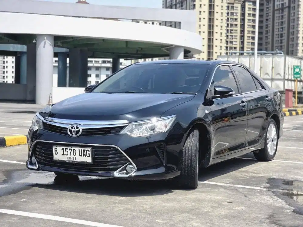 Toyota Camry V matic 2017 Hitam km90rb-an