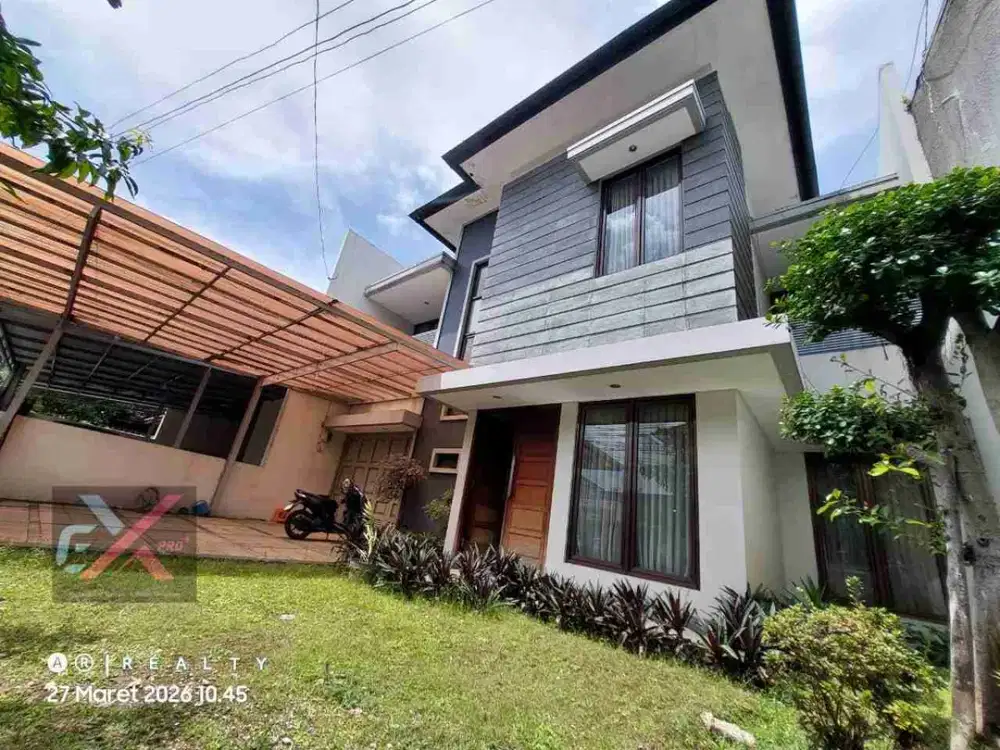 rumah 2lantai minimalis sangat terawat dan murah di golf arcamanik bandung