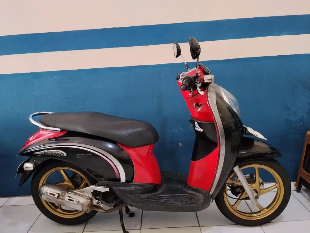 JUAL CEPAT HONDA SCOOPY KARBU 2012 SUPER MEWAH