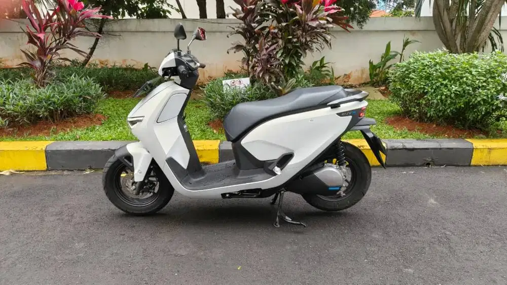 HONDA CUV e: RoadSync Duo 2025