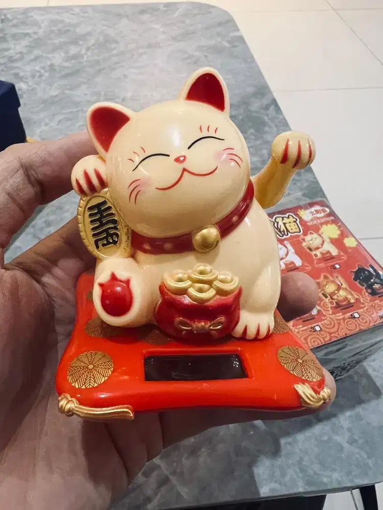 Lucky Cat (Maneki Neko) Baru + Bonus Pajangan Malaysia & Singapore