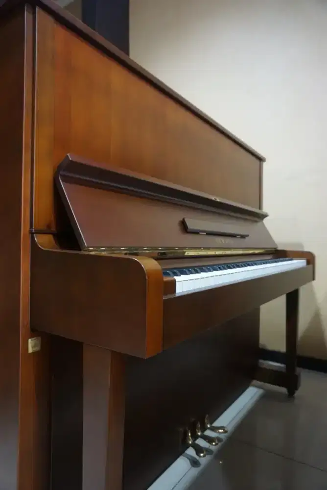 Piano Yamaha U5 - Walnut Matte