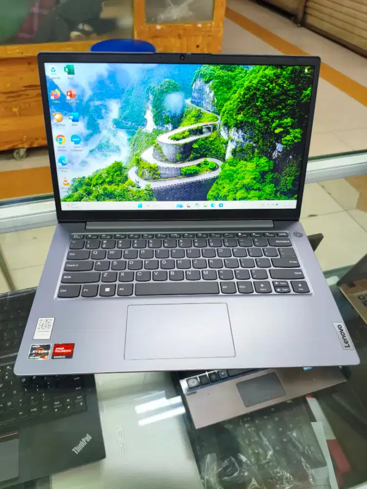 Jual murahh Laptop Lenovo V14 Amd Ryzen 3 7000 Ram 8gb Ssd 256gb Vga