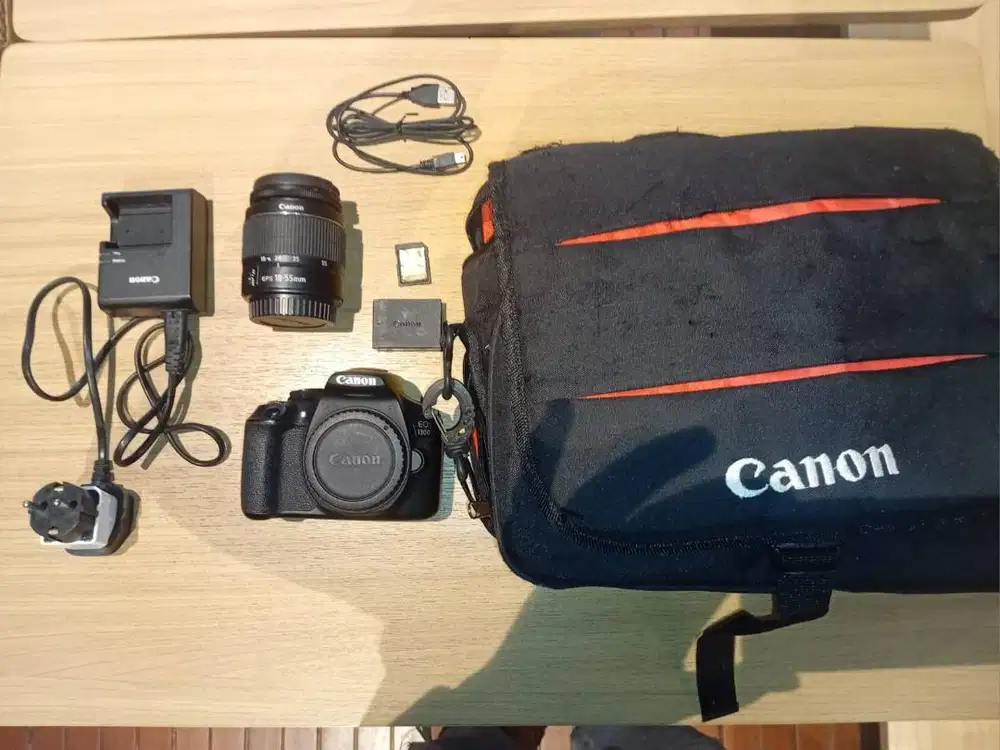 Dijual Canon 1300D fullset (tanpa box), kondisi normal & siap pakai