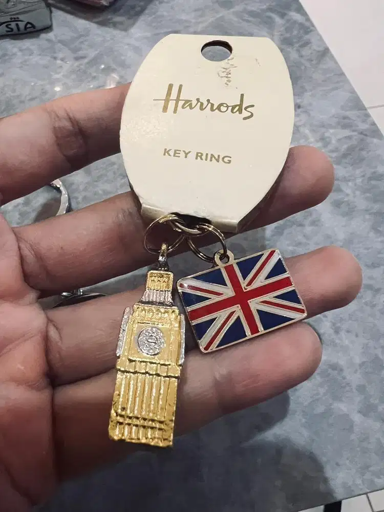 Gantungan Kunci Harrods Big Ben (Souvenir London)