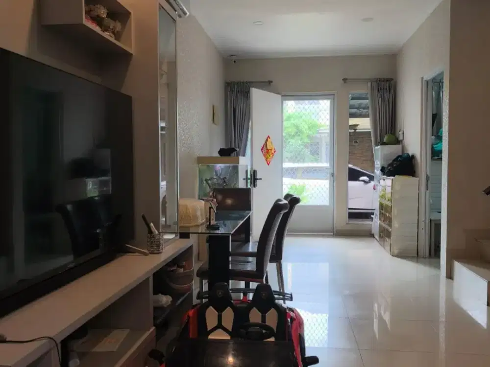 Rumah di Greenlake,Uk 6x15m,sudah renovasi,furnish,Harga:2,5 M nego