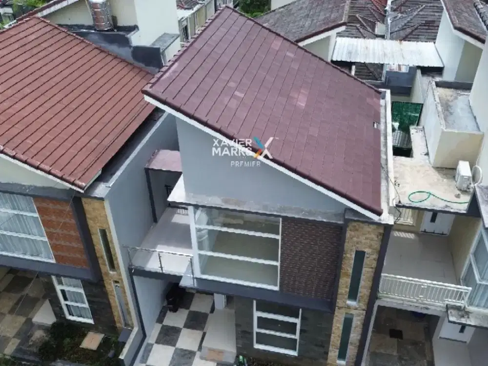 Dijual Baru Gress Villa Cantik Dg Private Pool Ada Balkon untuk Bbq View Pegunungan Banyak Dikelilingi Tempat Wisata di Djagad Land Junrejo