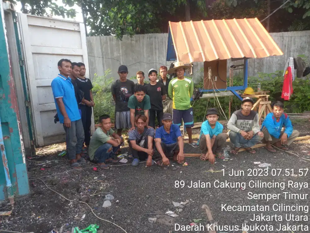 Tukang bangunan panggilan