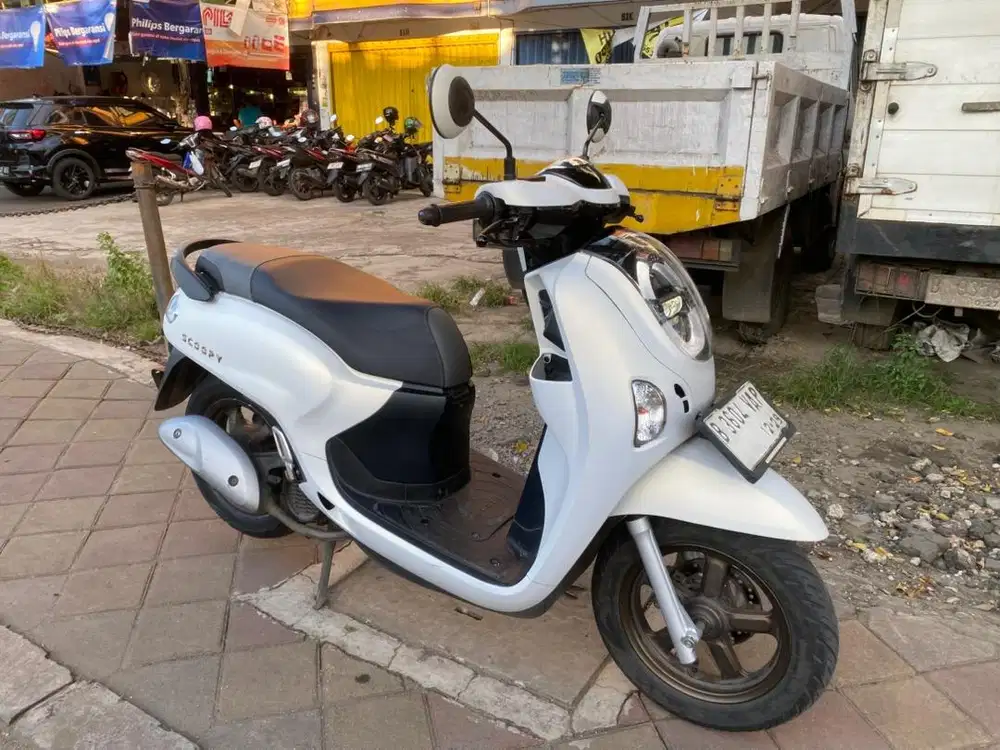 HONDA SCOOPY PRESTIGE CBS ISS LED FI KEYLESS 2024 SUPER ORIGINAL