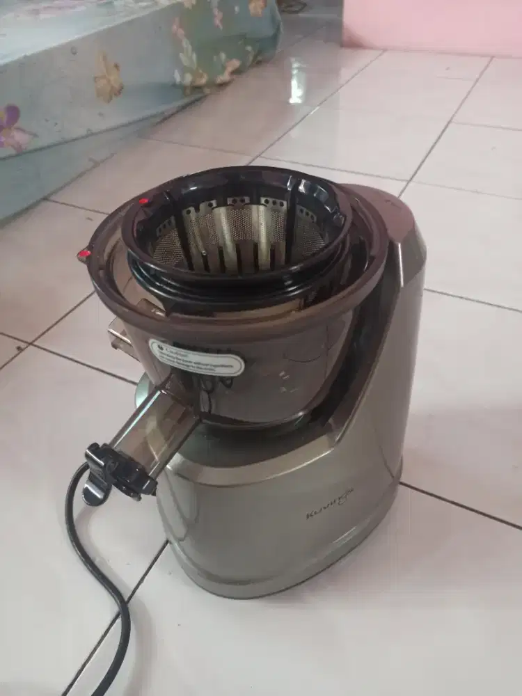 Wholee slow juicer kuvings