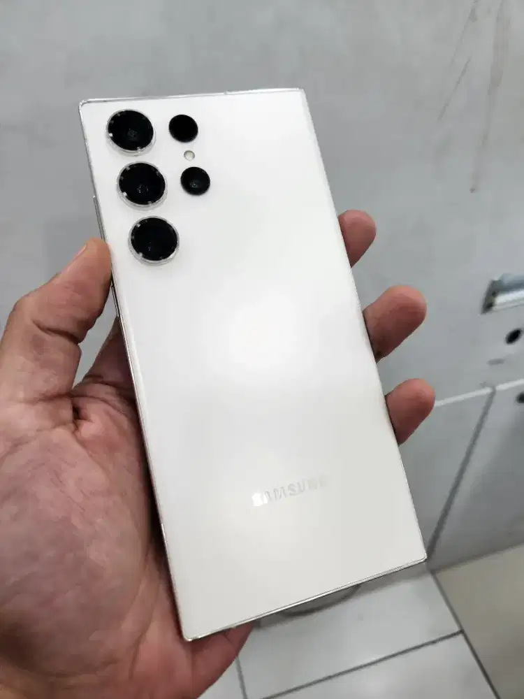 Samsung s23 ultra 5G 12/256 unit plus charger