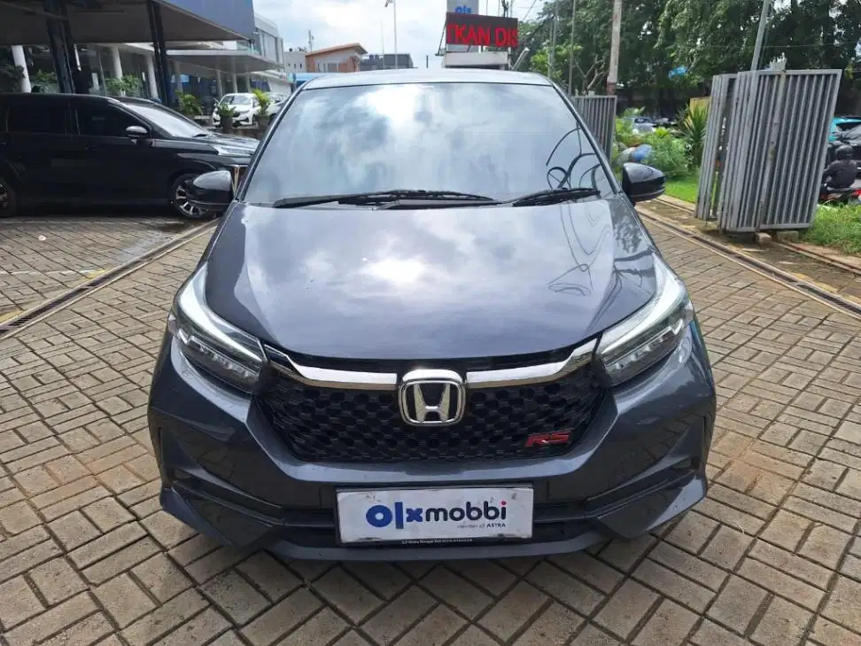 DP 5% Honda Brio 1.2 RS Bensin-AT 2023 Abu-Abu C1XFD