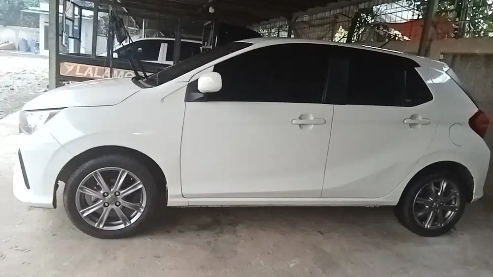 Daihatsu Ayla 2024 Bensin