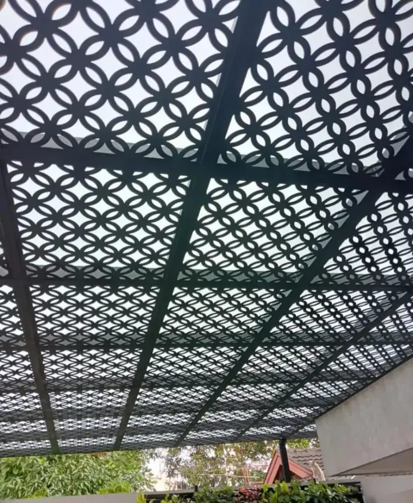 Kanopi kaca kombinasi rangka plat cating laser