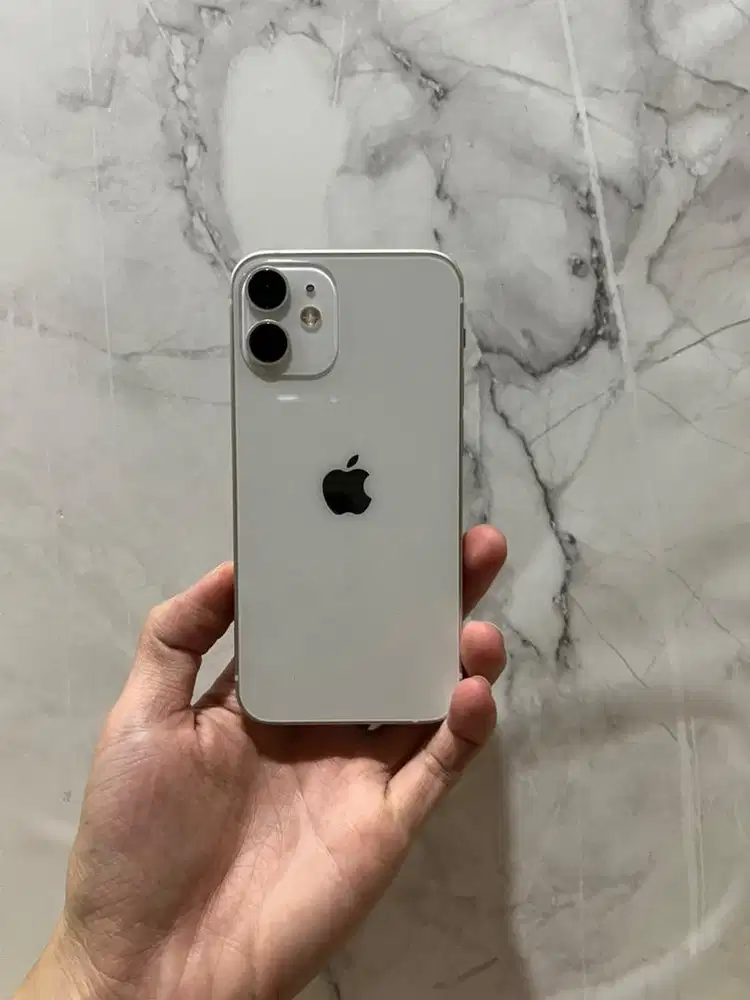 iPhone 12 Mini 64GB White Mulus Compact Nyaman Siap Pakai Harga Nego