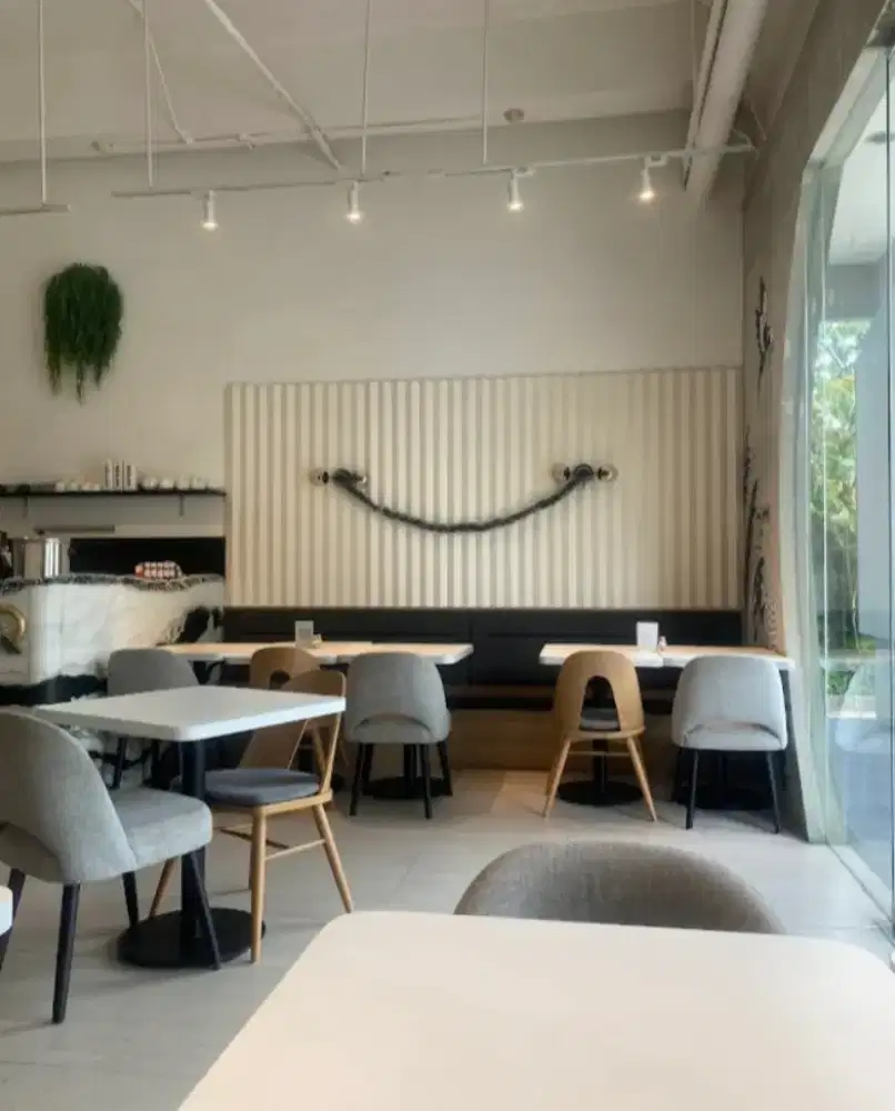 Di butuhkan admin /waiters wanita untuk resto