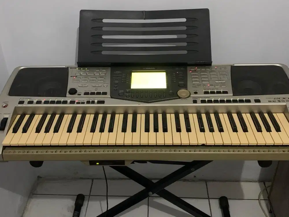 Dijual Keyboard Bekas Yamaha PSR2000