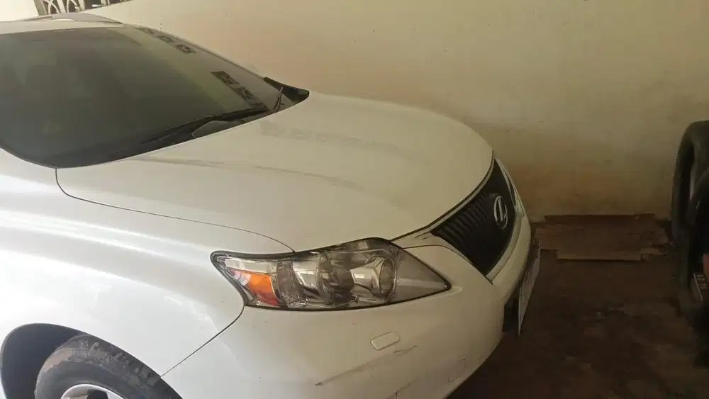 Mobil Lexus super good conditions