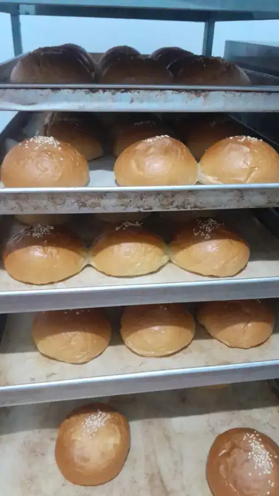 Toko roti dan kue basah