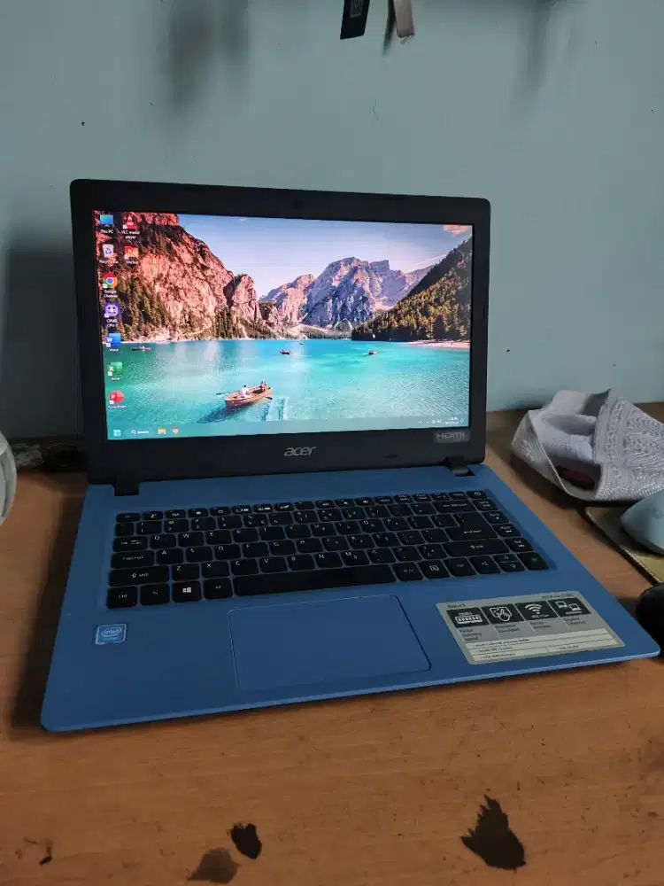 Laptop Acer Bekas