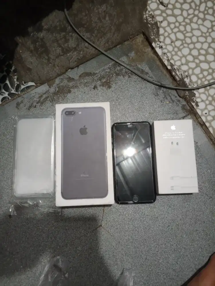 iPhone 7 plus  bisa nego