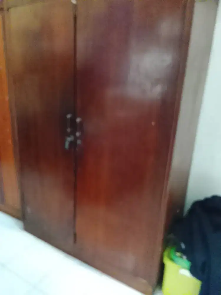 Lemari Baju Jati