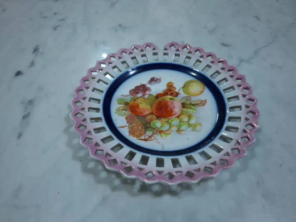 Piring Krawangan Buah