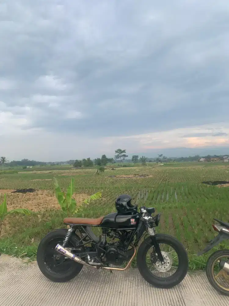 Cafe racer byson 150