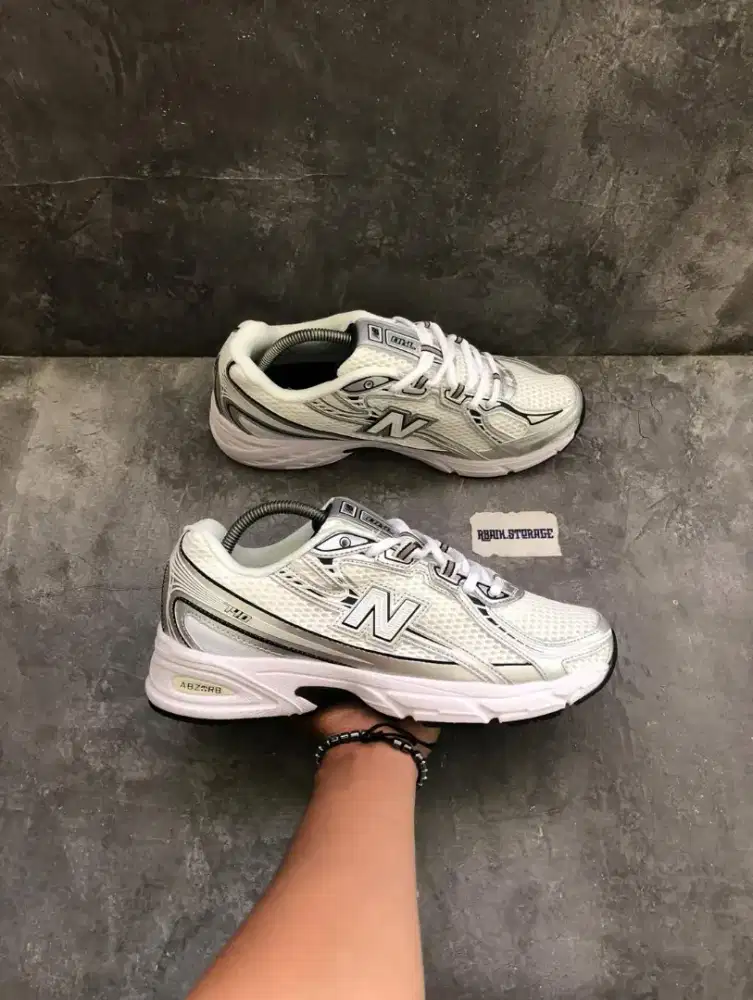 N 740 White Shadow Grey Indigo