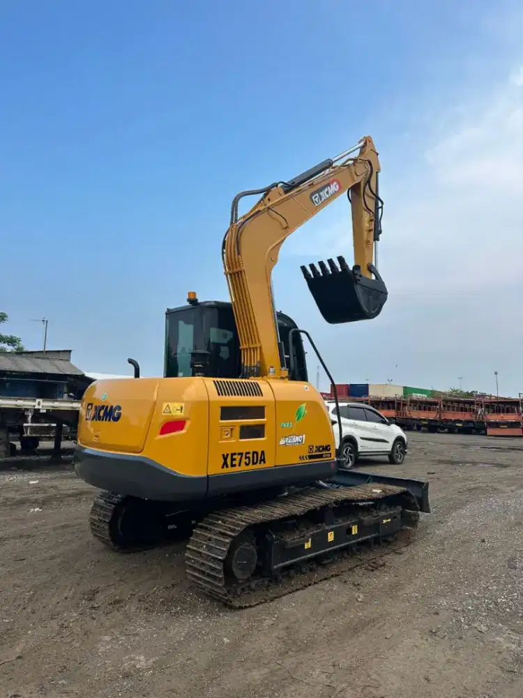 Excavator XCMG XE75 DA