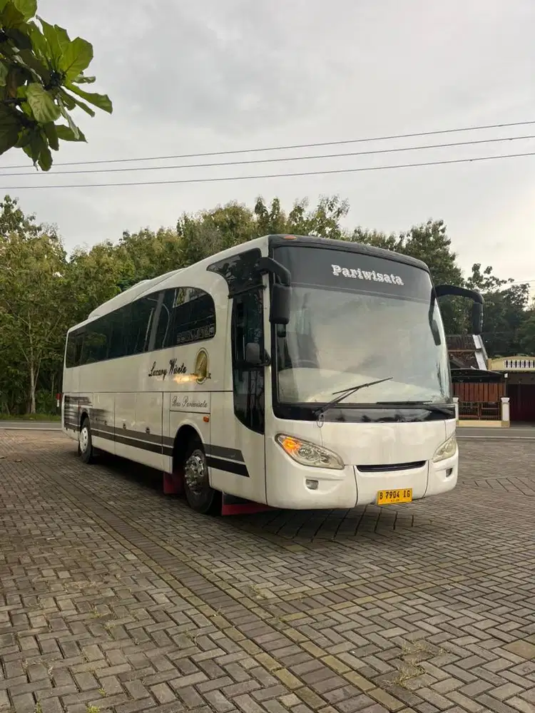 Di jual bus mersedes benz