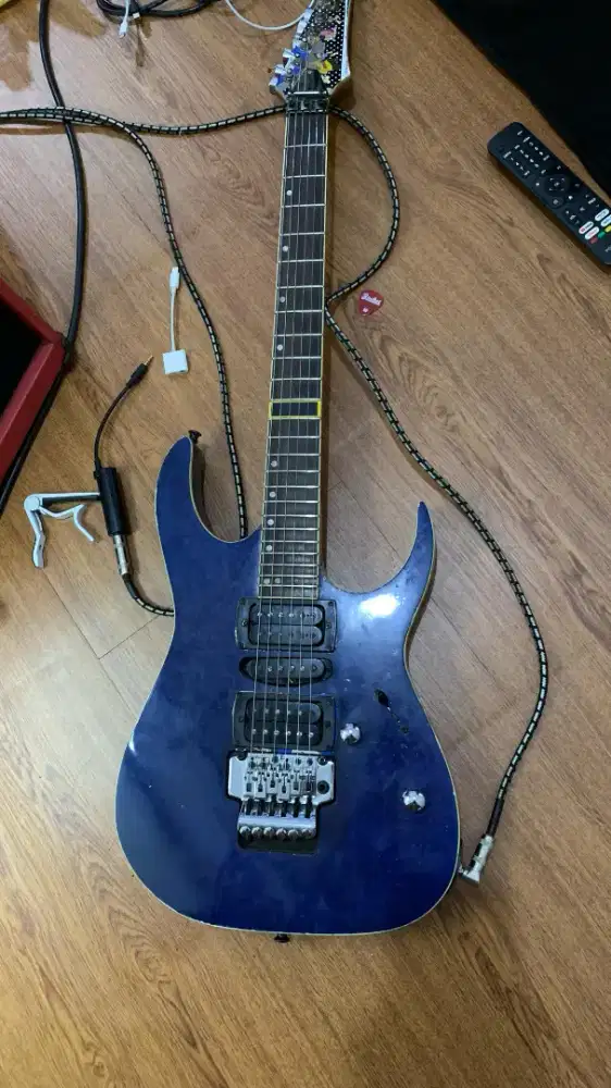 gitar listrik ibanez