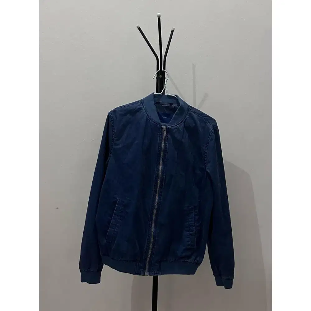 Jaket bomber suede biru (ZARA)