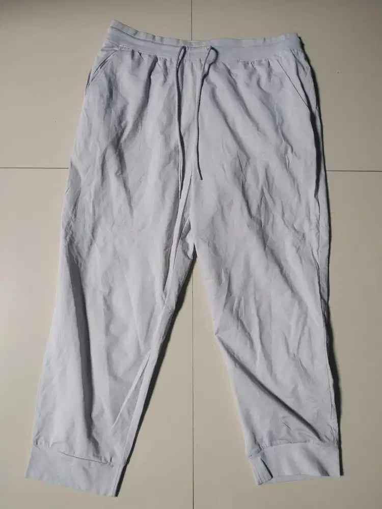 celana uniqlo cocok buat olahraga