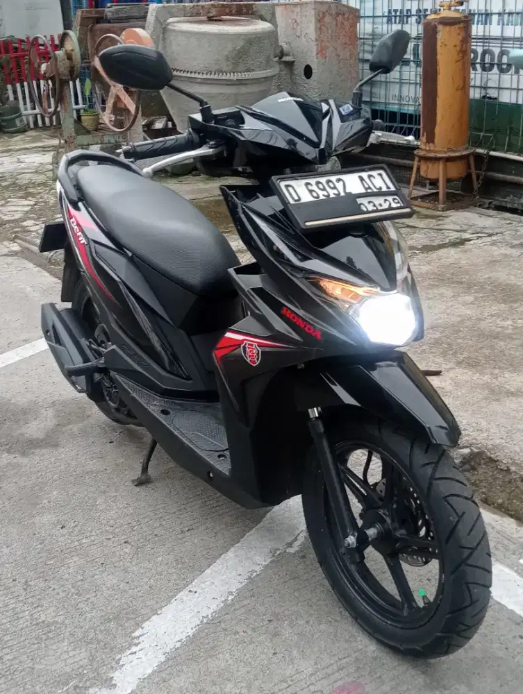 Jual cepet buat pemakai istimewa beat ECO 2019 km 60 an