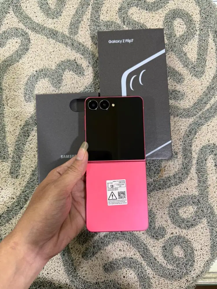 Samsung ZFlip 7 Resmi Sein