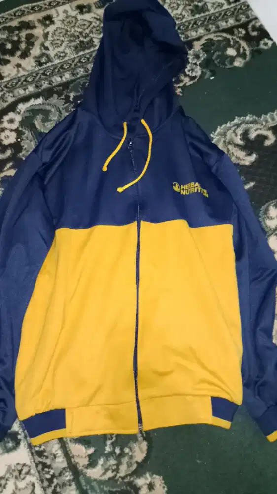 Jaket sport member herbalife size XL