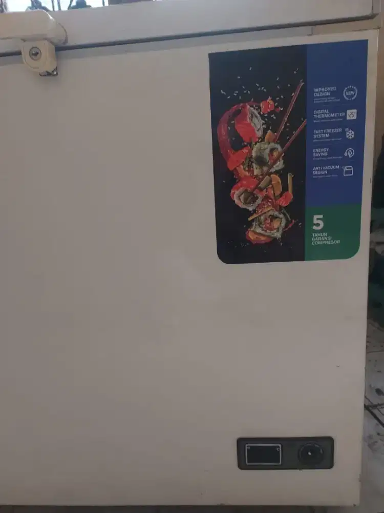 FREEZER kapasitas 1200 liter, ex toko kue